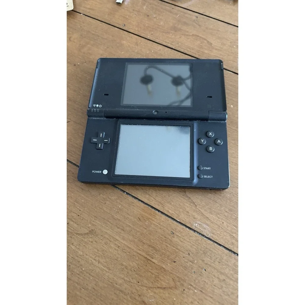 Nintendo DSi Console Black handheld game system tested works no cord